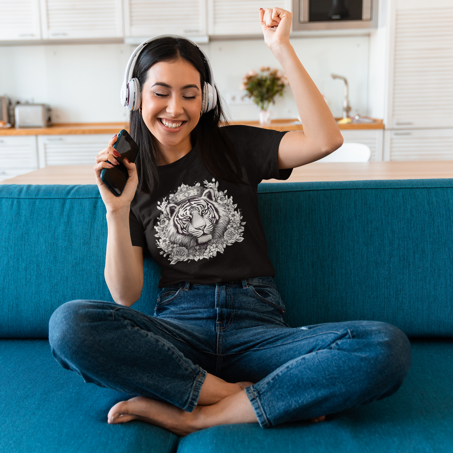 Crowned Tiger Tee (Unisex)